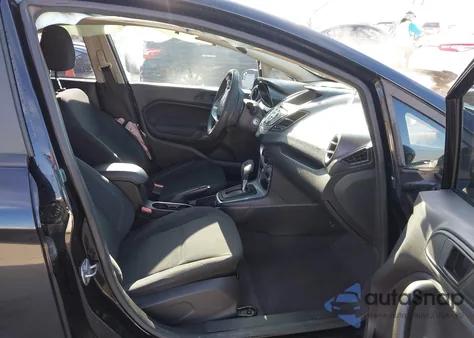 2019 Ford Fiesta Se z USA, uszkodzony, nr VIN 3FADP4EJ9KM111996